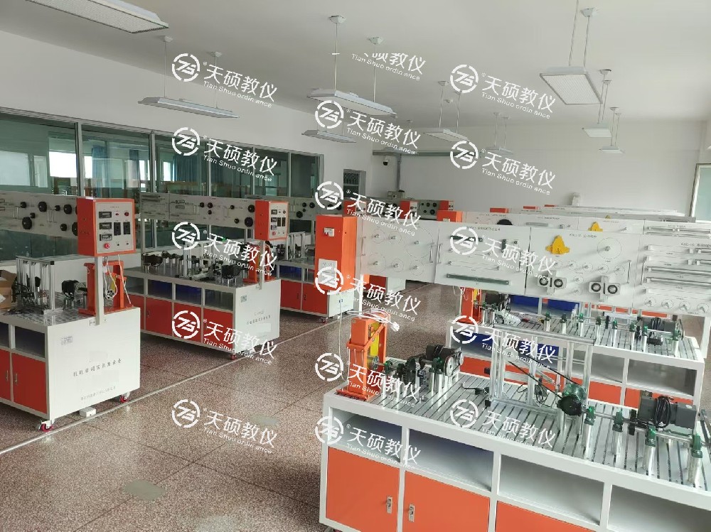 烏魯木齊技師學院 電氣工程及機電裝調實訓室設備采購項目  順利安裝、調試、培訓、驗收通過！